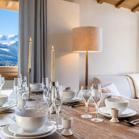 Discreet Alpine Luxury Art Of Living In アパート メジェーヴ