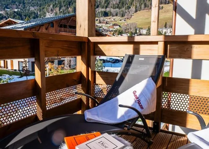 Discreet Alpine Luxury Art Of Living In アパート メジェーヴ