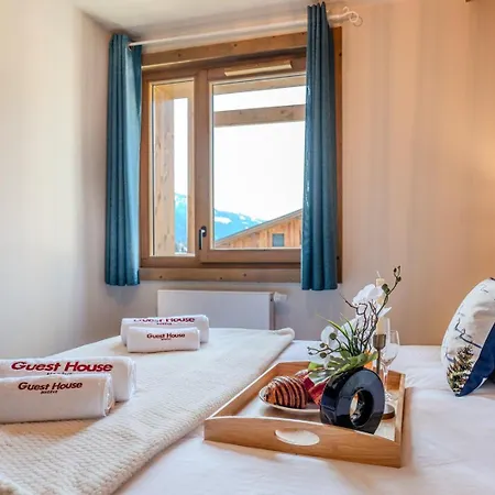 Discreet Alpine Luxury Art Of Living In Lägenhet Megève