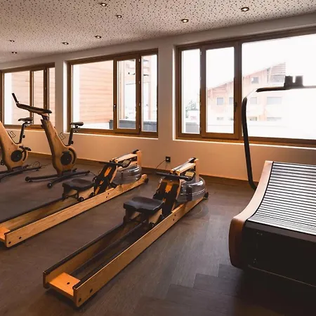Discreet Alpine Luxury Art Of Living In Apartment Megève