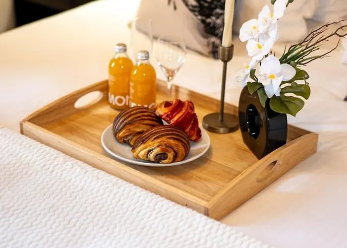 Discreet Alpine Luxury Art Of Living In Apartmán *