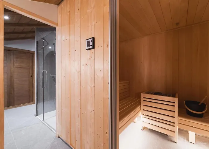 Discreet Alpine Luxury Art Of Living In *